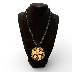 Elegant Black and Silver Pendant Necklace